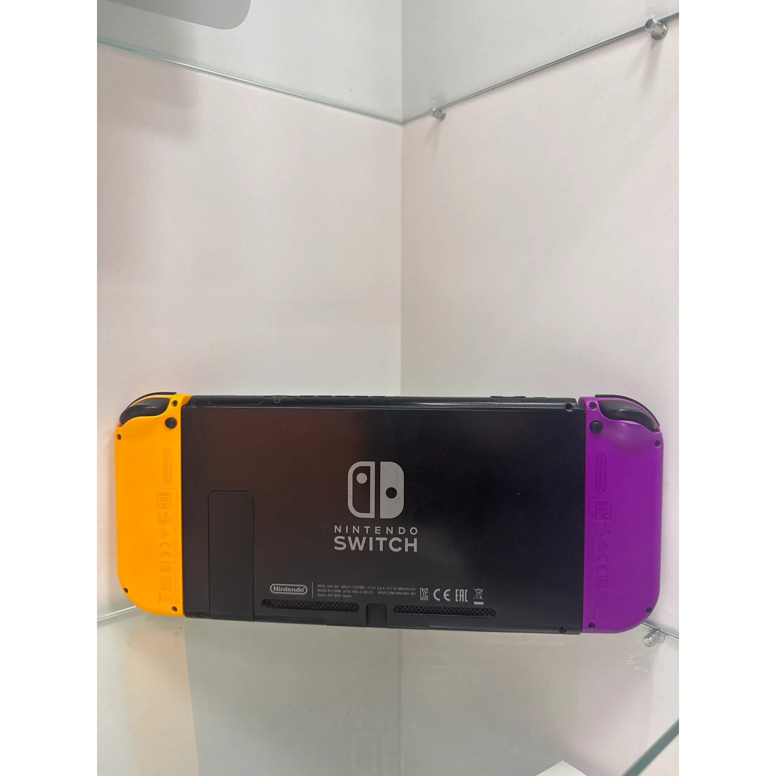 CONSOLE NINTENDO SWITCH NOIR 32GB + 2 JOYCON VIOLET NEON & ORANGE NEON - 3